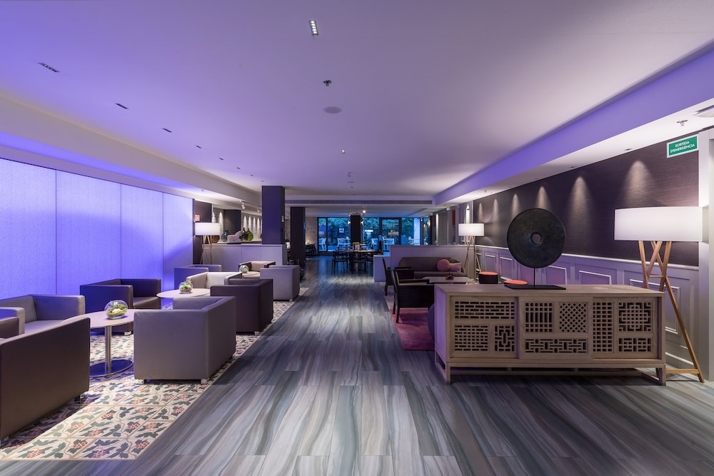 Catalonia Square Hotel 6