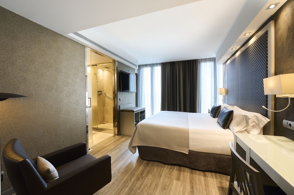 Catalonia Square Hotel 17