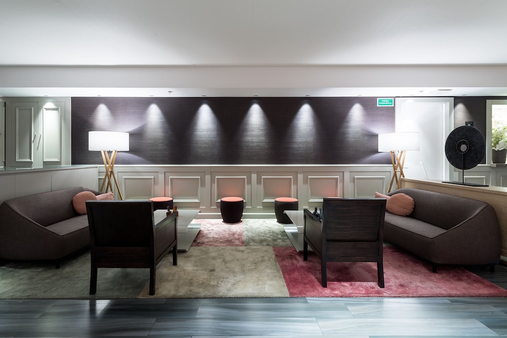 Catalonia Square Hotel 3