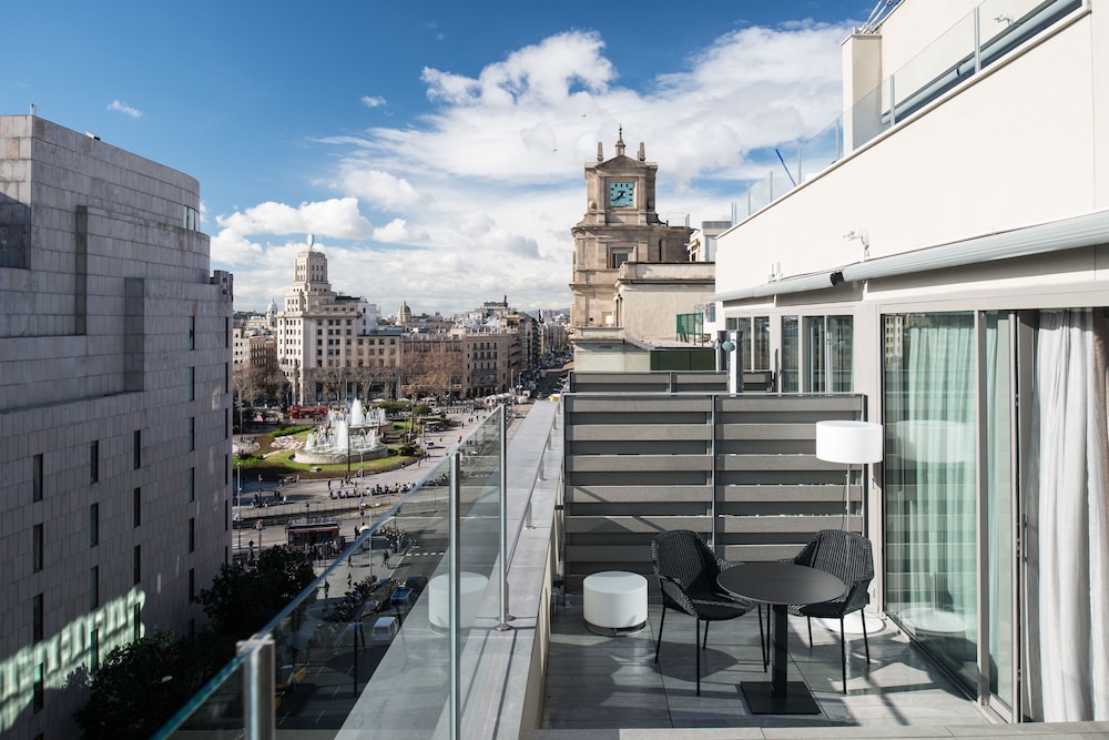 Catalonia Square Hotel 1