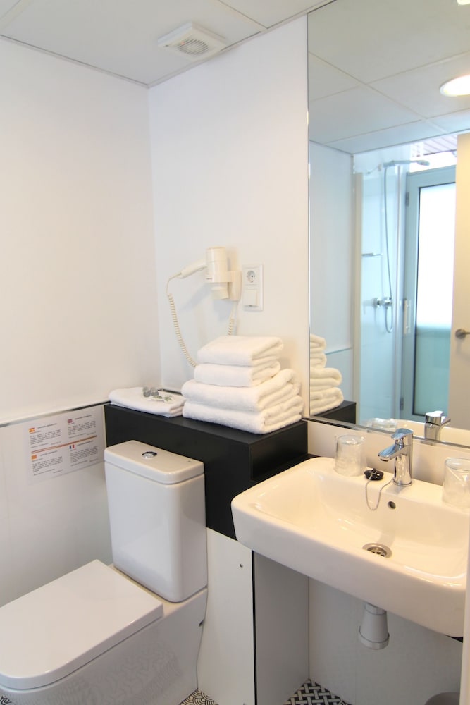 Hostal Aslyp 114 Barcelona 20
