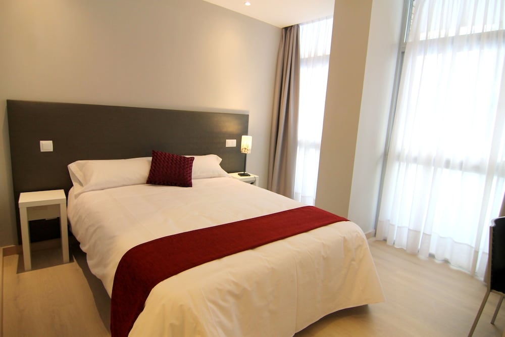 Hostal Aslyp 114 Barcelona 13
