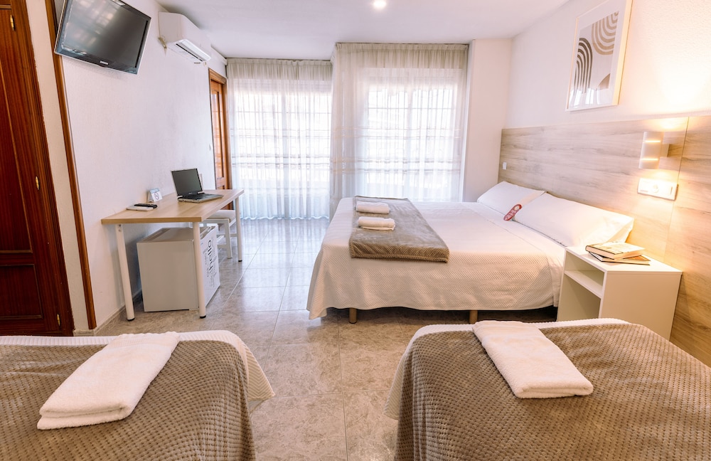 Hostal Gran Via 4