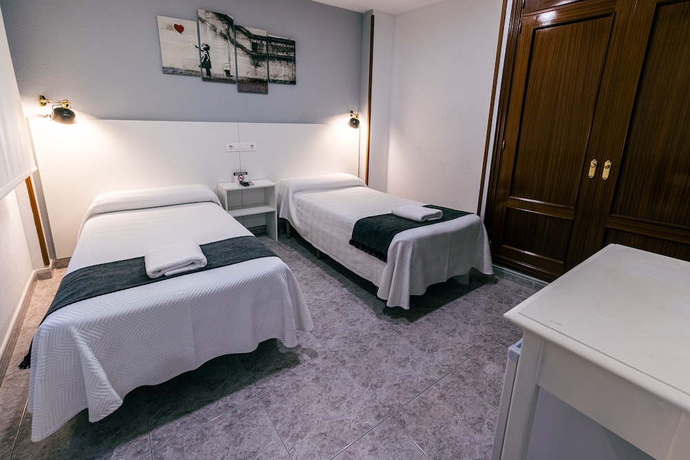 Hostal Gran Via 13