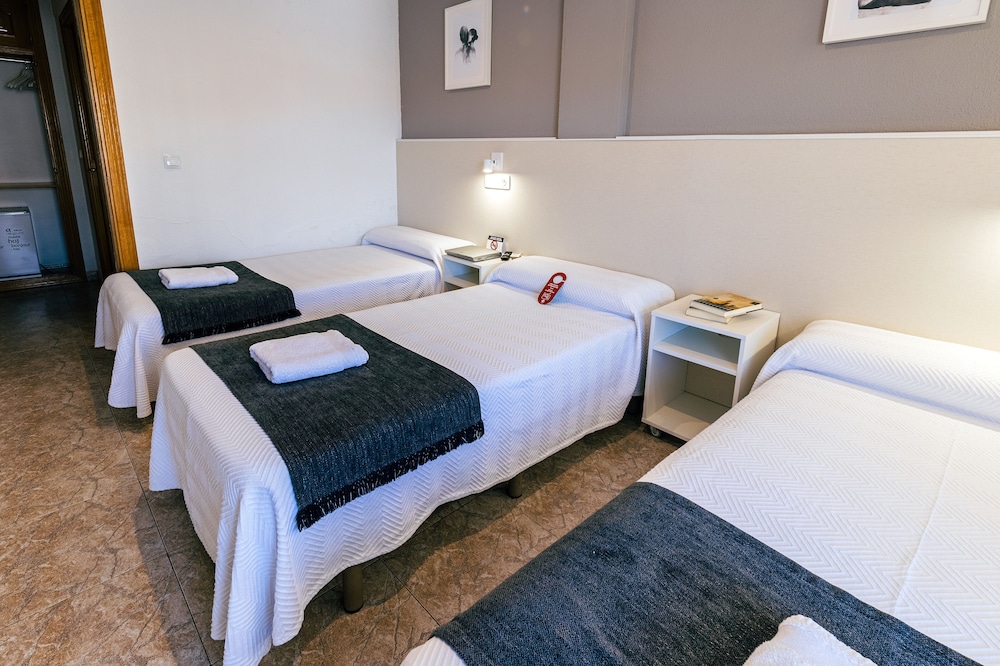 Hostal Gran Via 7