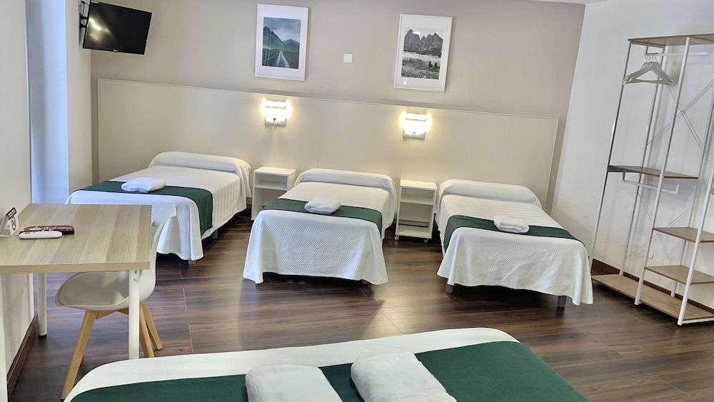 Hostal Gran Via 18