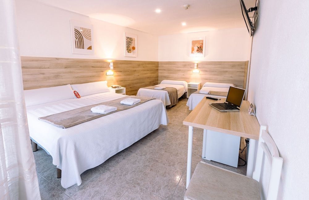 Hostal Gran Via 1