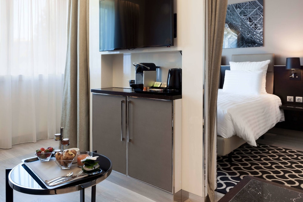 AC Hotel Paris Porte Maillot 6