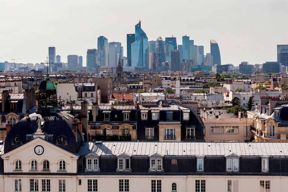 AC Hotel Paris Porte Maillot 14