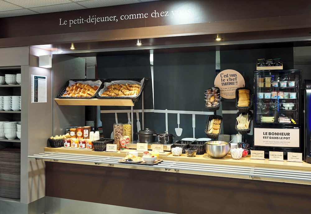 B&B HOTEL Paris Porte de la Villette 12
