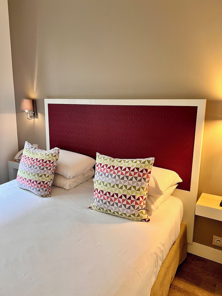 Hotel Kyriad Paris 18 - Porte de Clignancourt - Montmartre 17