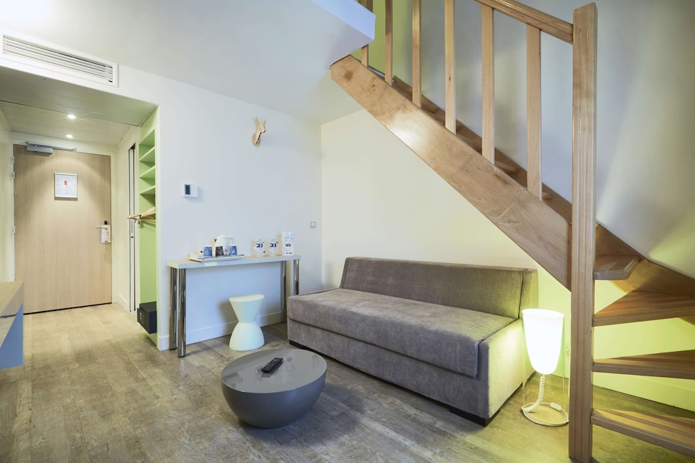 Hotel Kyriad Paris 18 - Porte de Clignancourt - Montmartre 9