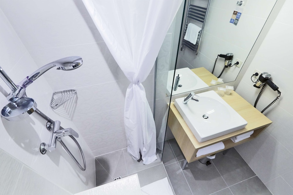 Hotel Kyriad Paris 18 - Porte de Clignancourt - Montmartre 20