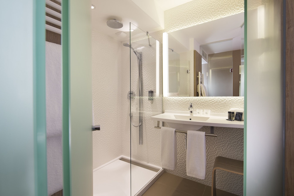 Hôtel Oceania Paris Roissy Aéroport CDG 17