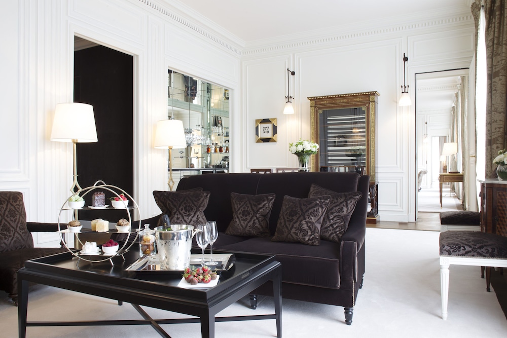 La Réserve Paris Hotel & Spa 24