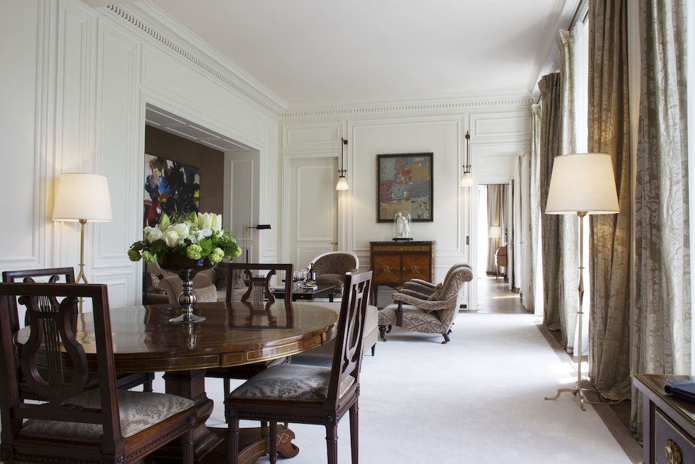 La Réserve Paris Hotel & Spa 21