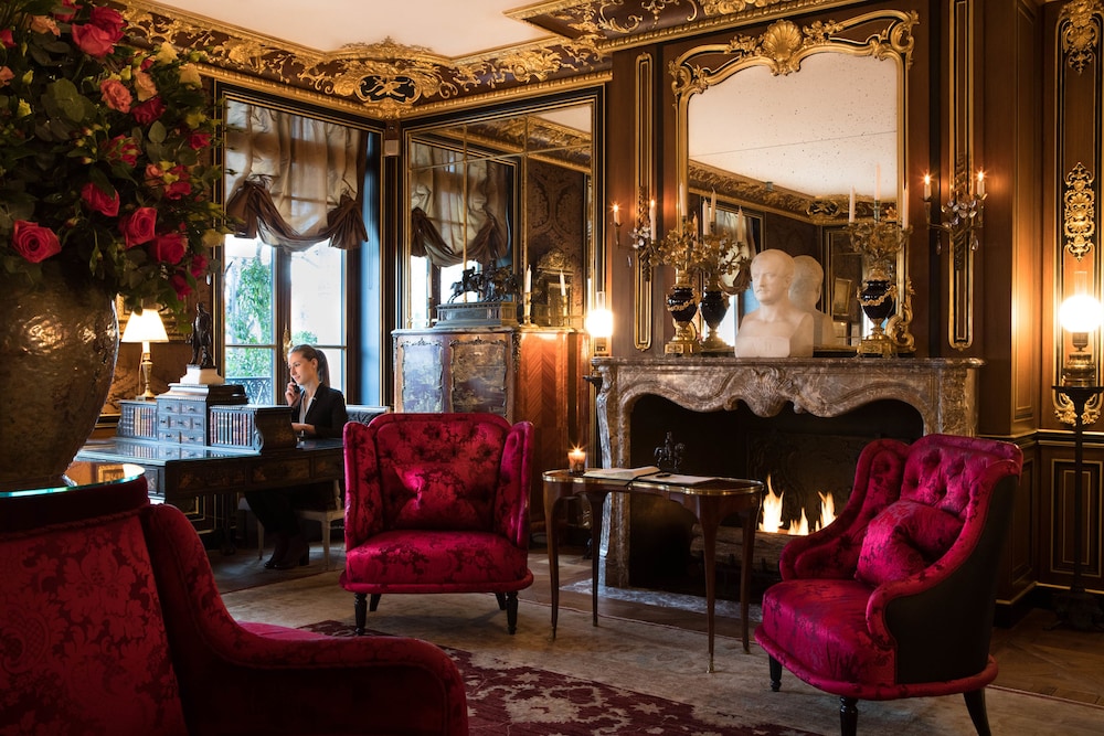 La Réserve Paris Hotel & Spa 11
