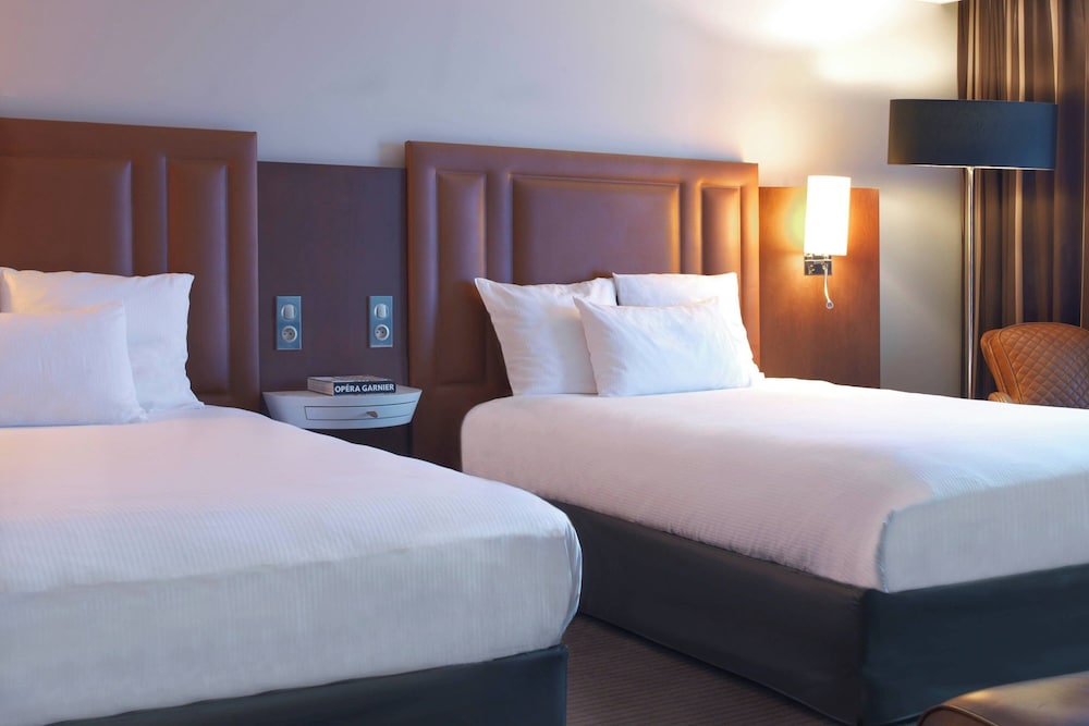 Renaissance Paris Hippodrome De St. Cloud Hotel 16