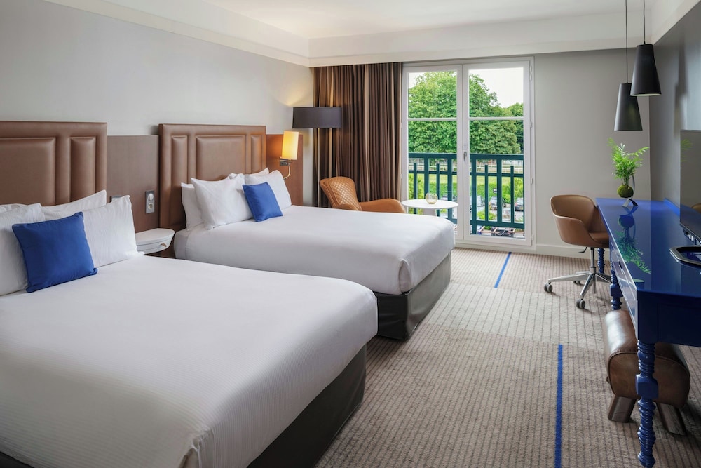 Renaissance Paris Hippodrome De St. Cloud Hotel 12