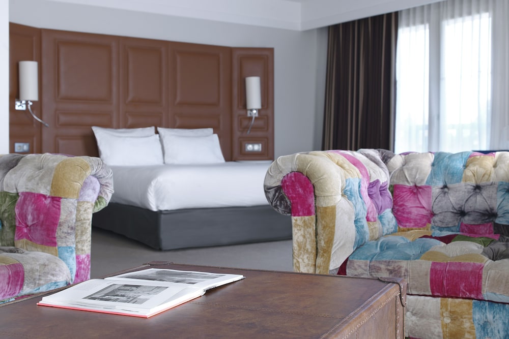 Renaissance Paris Hippodrome De St. Cloud Hotel 21