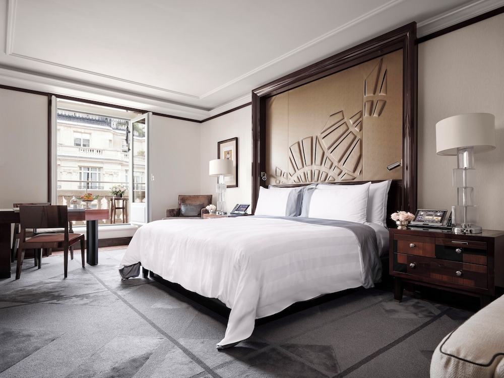 The Peninsula Paris 9