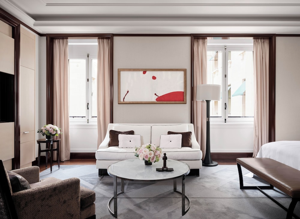 The Peninsula Paris 23