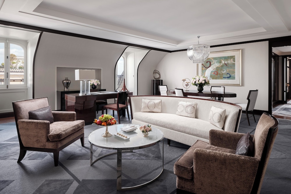 The Peninsula Paris 24