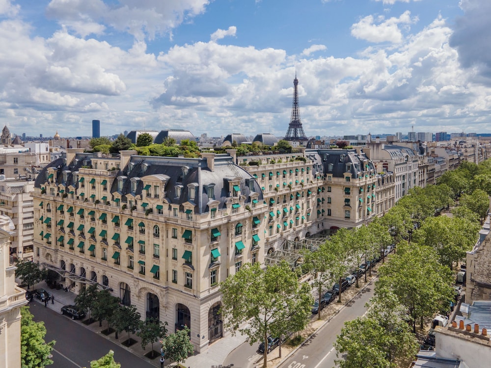 The Peninsula Paris 1