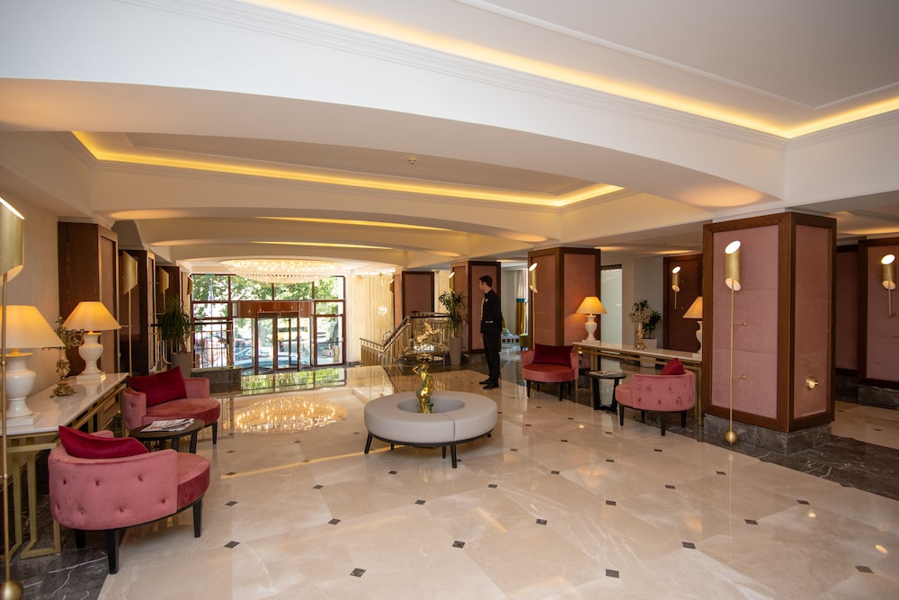 Tiflis Palace 5