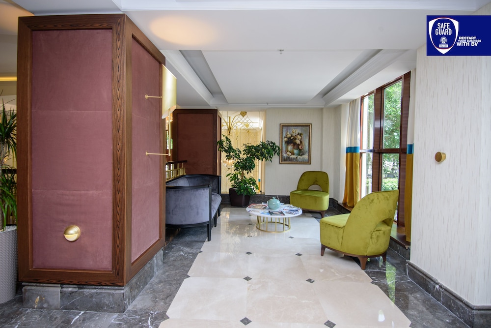 Tiflis Palace 8