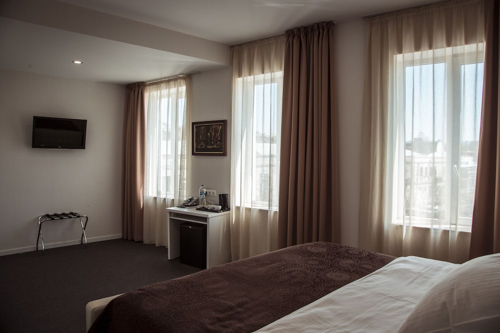 ZP Palace 11