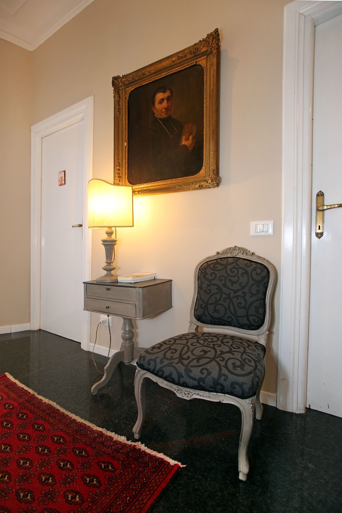 Amica Roma Guest House 17