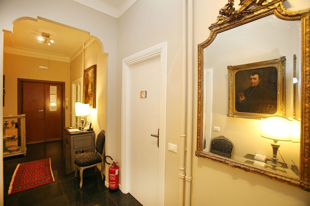 Amica Roma Guest House 18