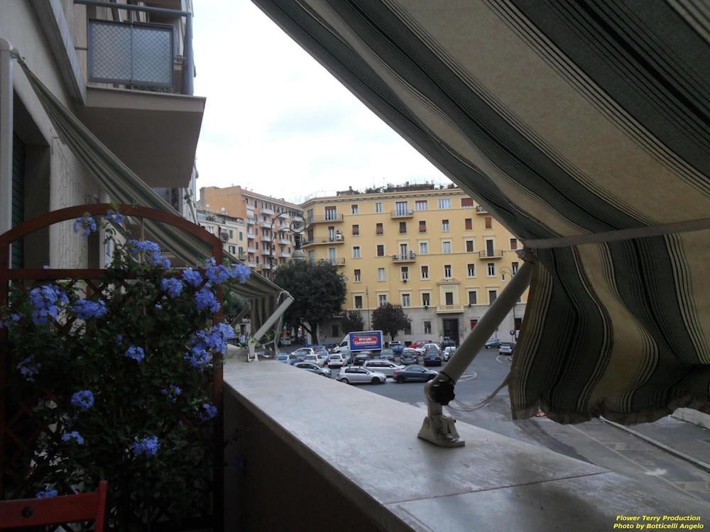 Amica Roma Guest House 21