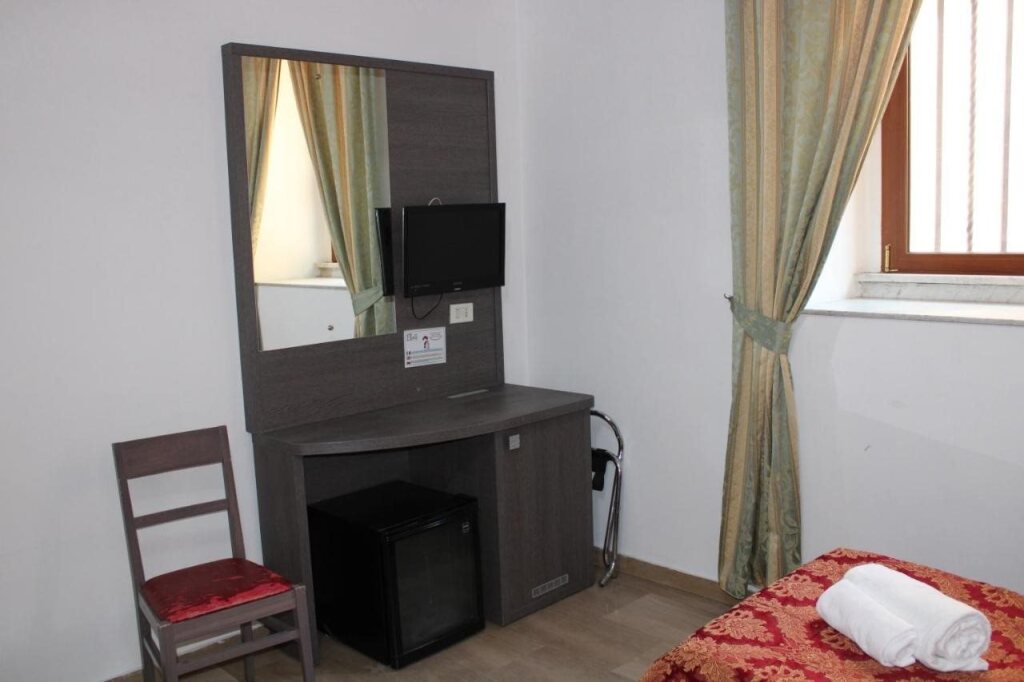 Hotel Center 2 3