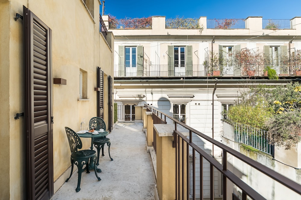 Hotel Mancino 12 24