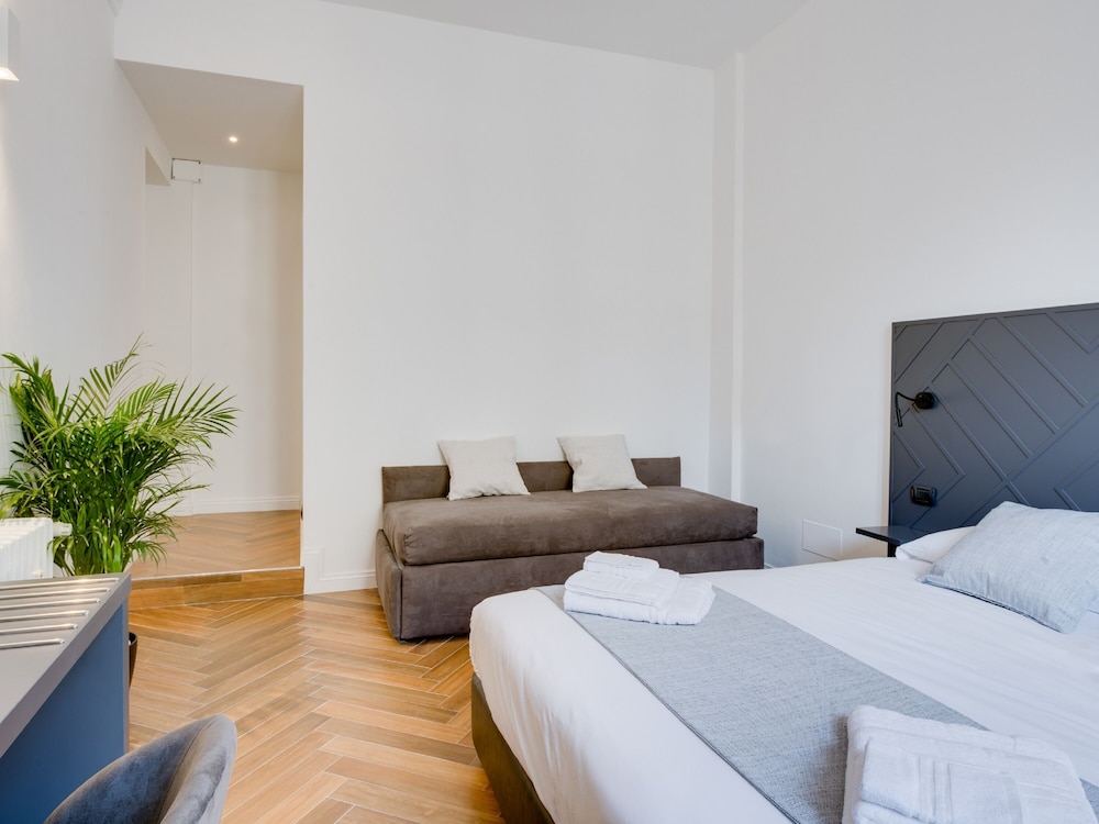 The Right Place Guest House 5