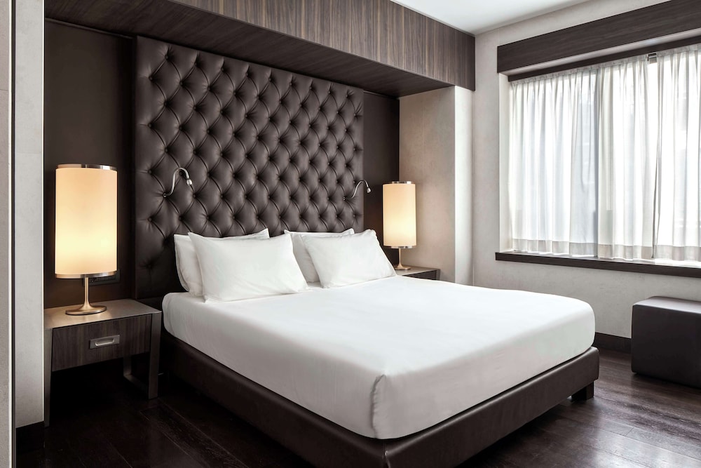 Hyatt Centric Milan Centrale 14