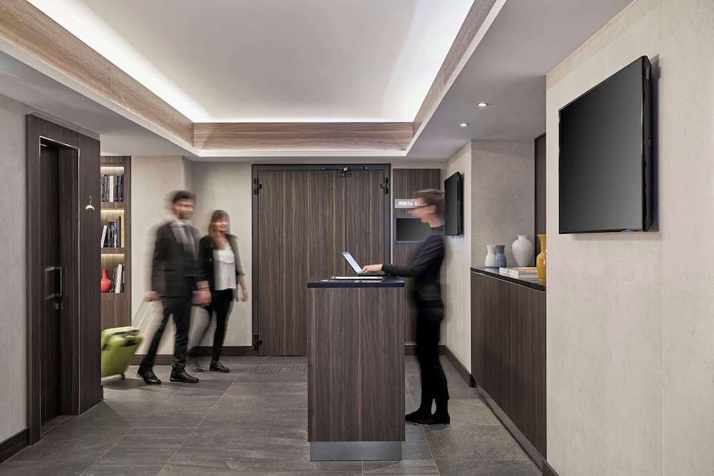 Hyatt Centric Milan Centrale 7