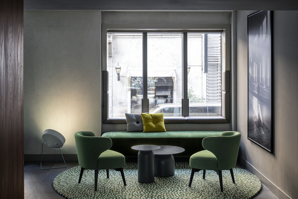 Hyatt Centric Milan Centrale 10