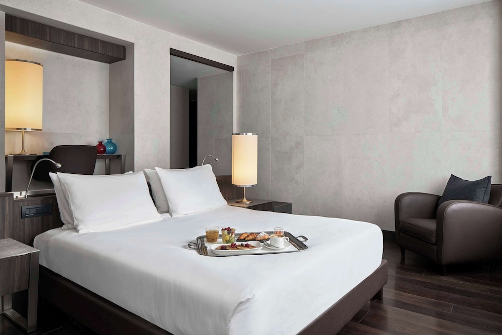 Hyatt Centric Milan Centrale 15