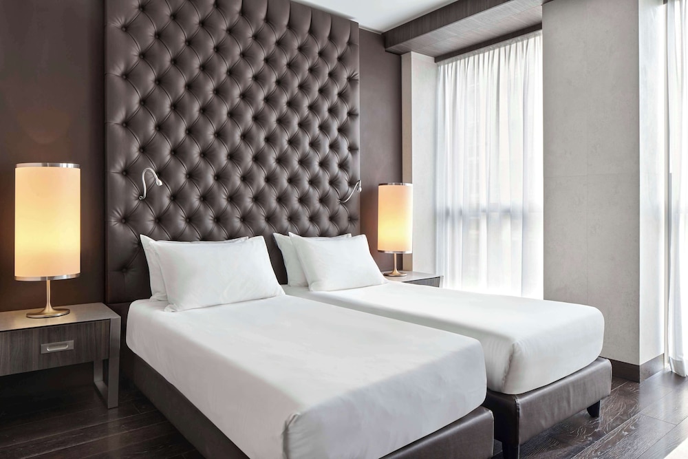 Hyatt Centric Milan Centrale 13