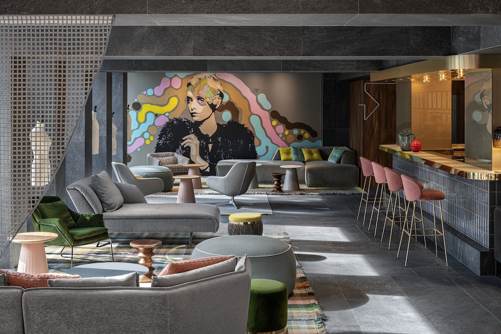 Hyatt Centric Milan Centrale 11