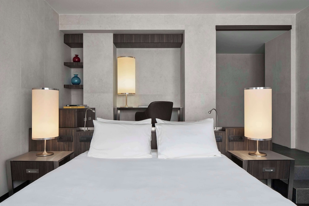 Hyatt Centric Milan Centrale 19