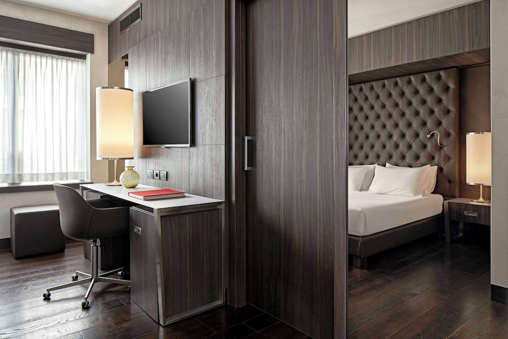 Hyatt Centric Milan Centrale 20