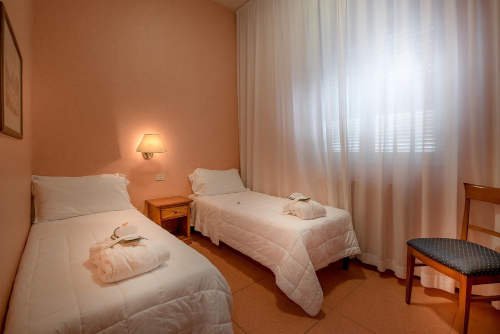 Villa Eur 13