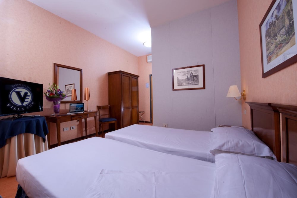 Villa Eur 19