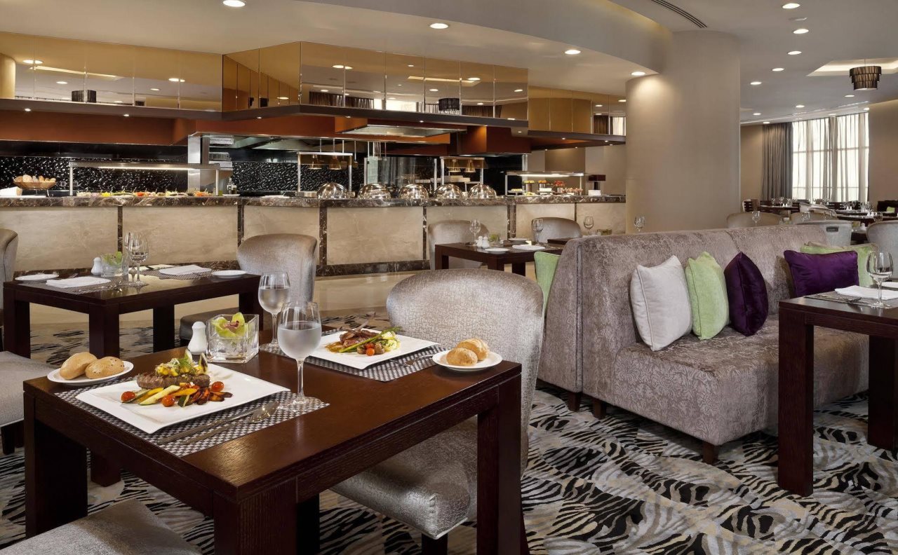 Best Plaza West Bay Hotel 8