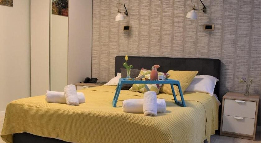 Garni House 46 12