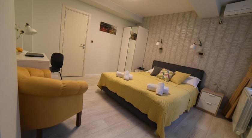 Garni House 46 16